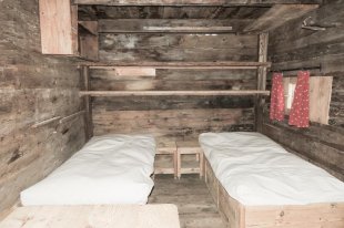 natürlich Schlafen auf dem Heulager